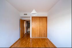 Flat, 2 bedrooms, for Rent