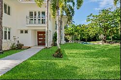 Lakefront Oasis in Dorado Beach East