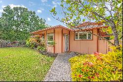 Sought after Maui Uplands - House and Cottage