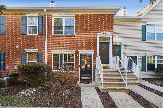 Second Floor Condo in Brandon Farms