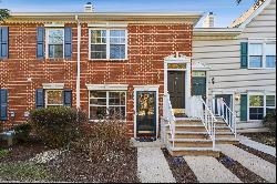 Second Floor Condo in Brandon Farms