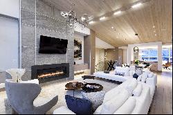 Luxury Living Steps From Skiing and Downtown Aspen