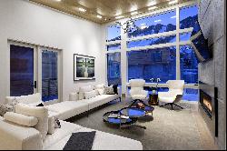 Luxury Living Steps From Skiing and Downtown Aspen