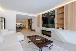 Elegant Three-Bedroom Luxury Apartment in Prestigious King Hills, Marbella