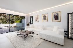 Elegant Three-Bedroom Luxury Apartment in Prestigious King Hills, Marbella