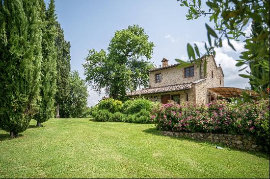 Stunning estate on top of a gentle hill