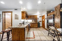 Charming Jupiter Inn Condo - Prime Location in Park City