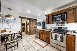 Charming Jupiter Inn Condo - Prime Location in Park City