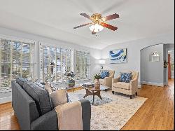 Location, Charm & Convenience in Forest Hills