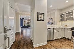 Brownstone Feel In Fantastic Midtown Condo