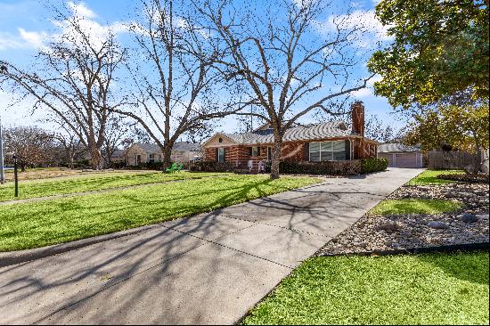 3631 South Hills Avenue, Fort Worth, TX 76109