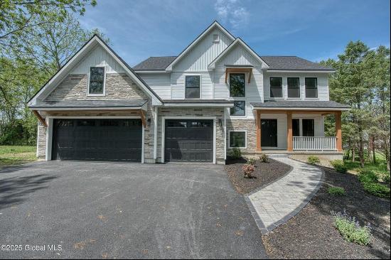 223 Pinewood Drive, Guilderland, NY, 12303, USA