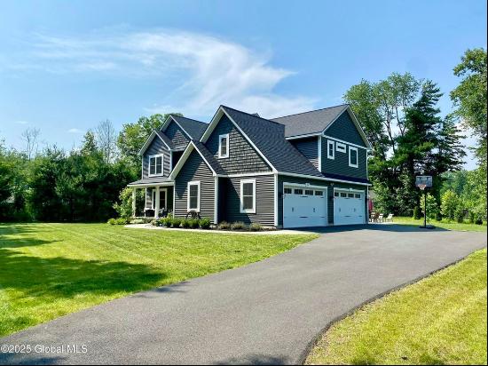 225 Pinewood Drive, Guilderland, NY, 12303, USA