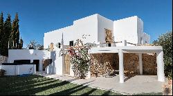 5-bedroom Villa with Private Pool for Sale in Cala de Bou, Ibiza