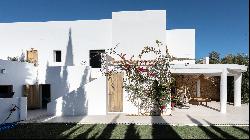 5-bedroom Villa with Private Pool for Sale in Cala de Bou, Ibiza