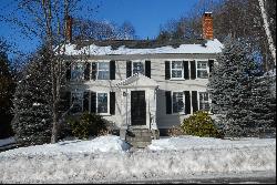 32 Court Ln,Concord, MA, 01742