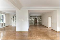 Elegant apartment with garden in Parioli