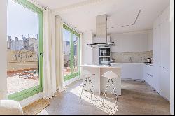 Beautiful renovated penthouse with 70m2 of Terrace in Dreta de l'Eixample