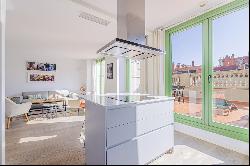 Beautiful renovated penthouse with 70m2 of Terrace in Dreta de l'Eixample