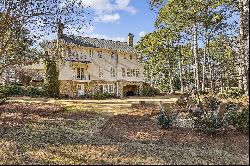 Roswell Estate: Timeless Elegance on Four+/- Acres