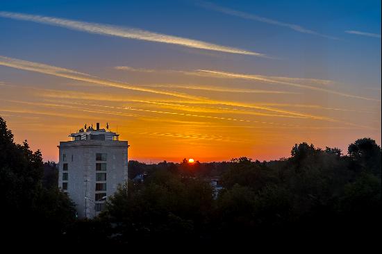 International design icon: Fantastic penthouse over approx. 380 sqm with panoramic rooftop