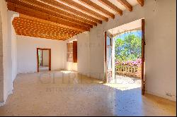 Rustic Mallorca Finca in the southwest with historic oil mill and a lot of potential