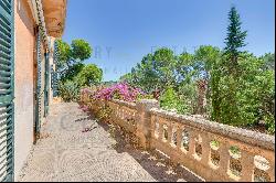 Rustic Mallorca Finca in the southwest with historic oil mill and a lot of potential