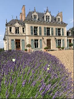 Exceptional totally restored Neo-Gothic castle - MH listed - at the gates of Le Mans on 1