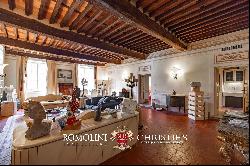 LUXURY APARTMENT WITH TERRACE FOR SALE IN PIETRASANTA, VERSILIA