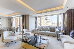 Luxury 414 m² Property in Prime Location on the Castellana