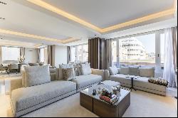 Luxury 414 m² Property in Prime Location on the Castellana