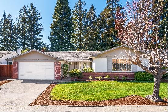 Glenwood Gem! Single Level Home Awaits!