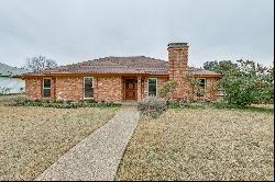 Super Home in Fantastic Carrollton Neighborhood!