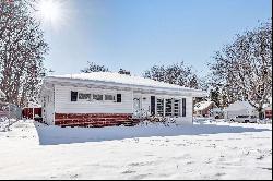 902 Ridgeway Boulevard, De Pere WI 54115