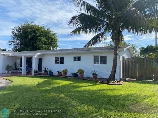 306 SE 14th St, Deerfield Beach FL 33441