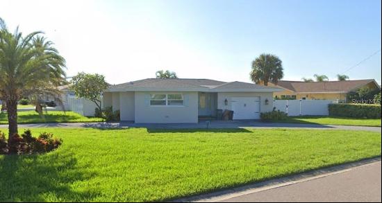 2109 Bayshore Drive, Belleair Beach FL 33786