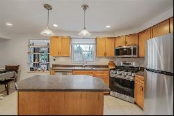 401 Lorlita Ln, Upper St. Clair PA 15241