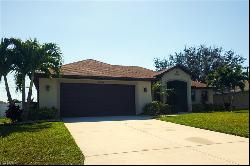 1310 SW 14th Ter, Cape Coral FL 33991