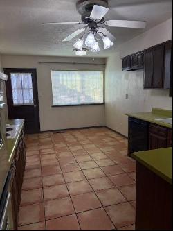 2209 Cutler Avenue NE, Albuquerque NM 87106