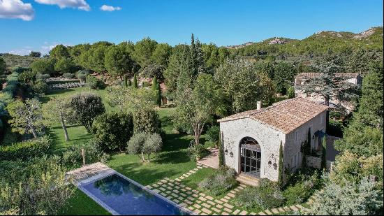 VILLA/HOUSE MAUSSANE LES ALPILLES