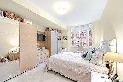 Queensway, Bayswater, London, Bayswater W25HU