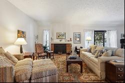 123 Heritage Village Unit A, Southbury CT 06488