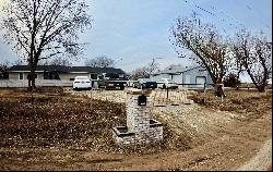 1497 N Webb Rd, Mulvane KS 67110