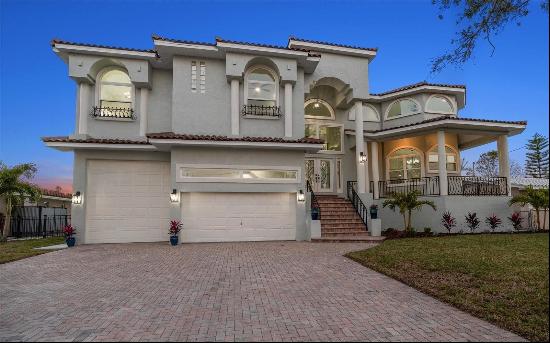 124 Leeward Island, Clearwater Beach FL 33767