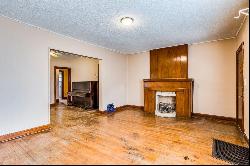 501 N Crestway St Unit 4326 E Central Ave, Wichita KS 67208