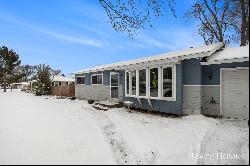 3452 Balsam Avenue NE, Grand Rapids MI 49525