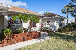 21 Cedarwood Court, Palm Coast FL 32137