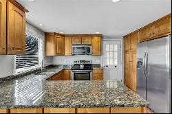 40 Captains Lane, Falmouth MA 02536