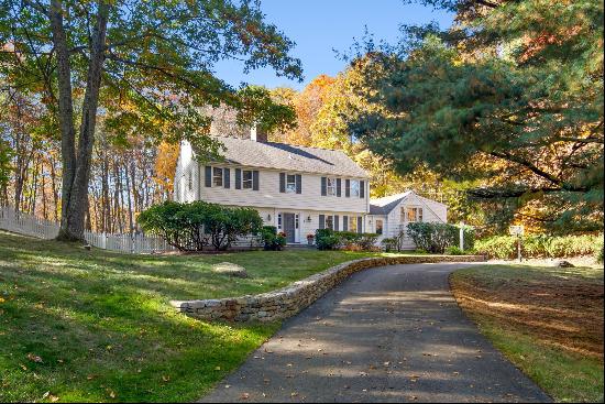 5 Bald Hill Place, Wilton CT 06897