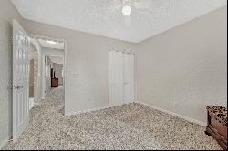 Charming 3-Bedroom Townhouse in Aurora CO